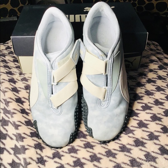 Puma Shoes - Vintage Puma Tennis Shoes